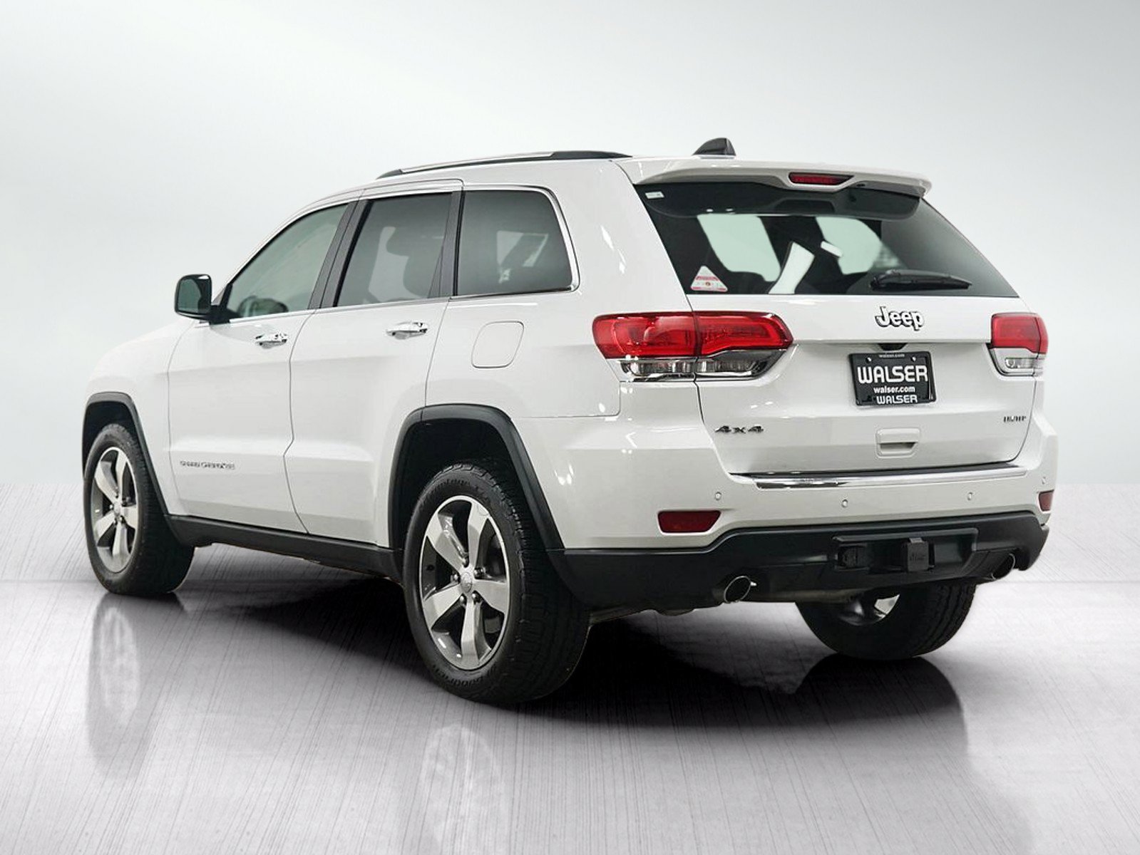 Used 2016 Jeep Grand Cherokee Limited w/ Trailer Tow Group IV AWD/4WD image 3