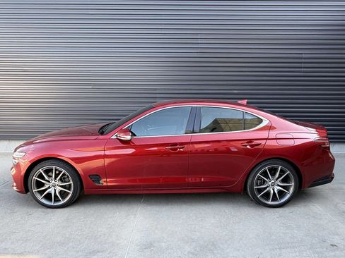 Used 2023 Genesis G70 2.0T image 9