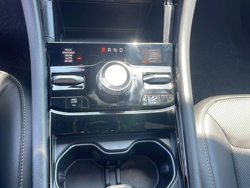 Used 2025 Jeep Grand Cherokee Overland AWD/4WD image 26