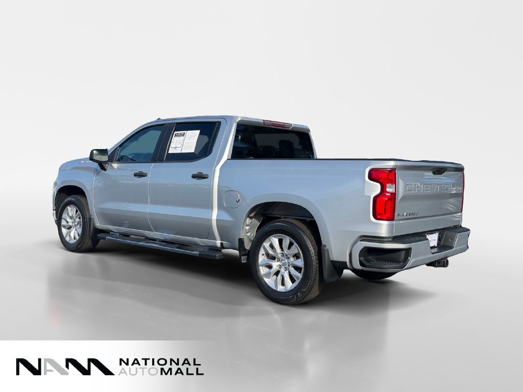 Used 2019 Chevrolet Silverado 1500 Custom w/ Custom Convenience Package RWD image 3