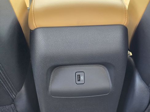 Used 2025 Nissan Sentra SV w/ SV Premium Package FWD image 11