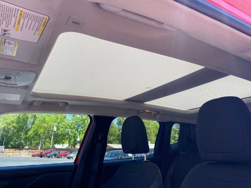 Used 2018 Jeep Renegade Altitude w/ Popular Equipment Group FWD image 21