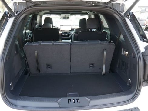 New 2026 Ford Explorer ST-Line w/ ST-Line Street Pack AWD/4WD image 12