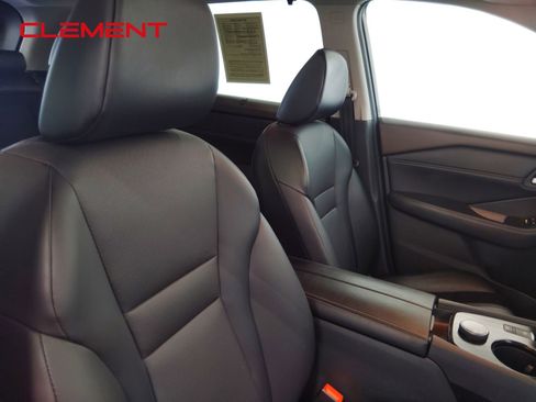 Used 2023 Nissan Rogue SV w/ SV Premium Package image 46