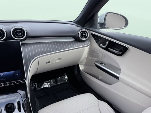 Used 2025 Mercedes-Benz C 300 Sedan image 53
