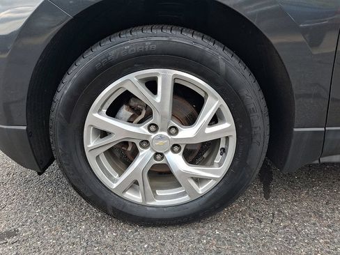 Used 2018 Chevrolet Equinox Premier FWD image 9