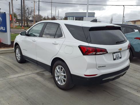 Used 2024 Chevrolet Equinox LT AWD/4WD image 2