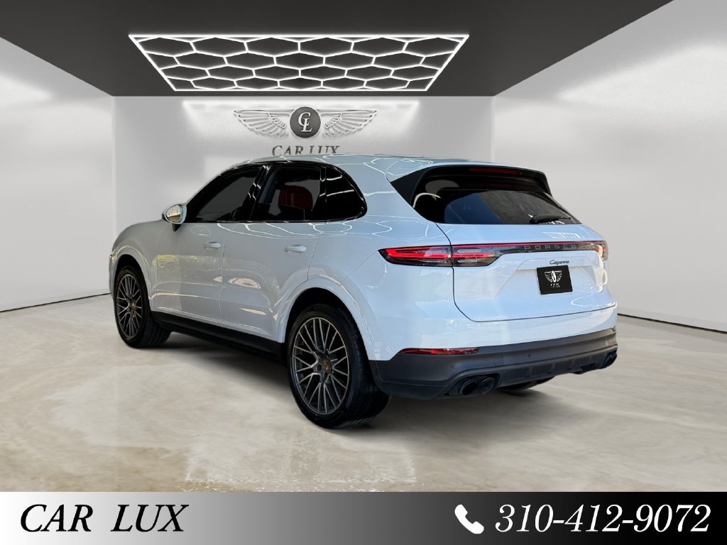 Used 2022 Porsche Cayenne Platinum Edition AWD/4WD image 3