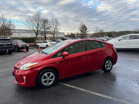 Used 2013 Toyota Prius Three image 9