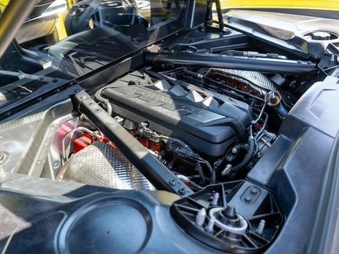Used 2024 Chevrolet Corvette Stingray Coupe w/ Z51 Performance Package RWD image 26