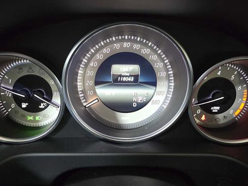 Used 2016 Mercedes-Benz E 350 4MATIC Sedan image 29