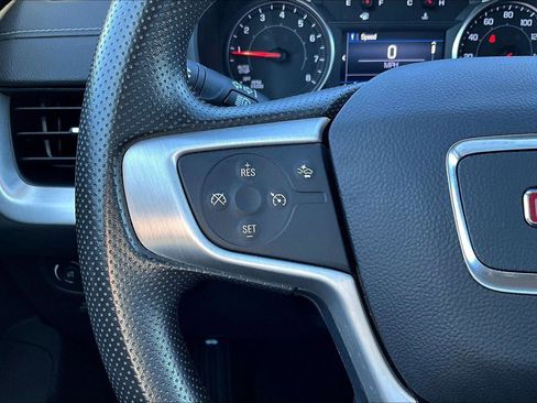 Used 2024 GMC Terrain SLE image 18