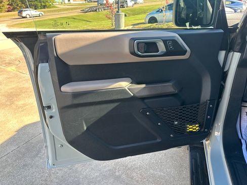 Used 2021 Ford Bronco Wildtrak image 11