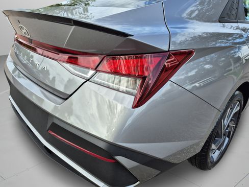 Certified 2025 Hyundai Elantra Sport FWD image 33