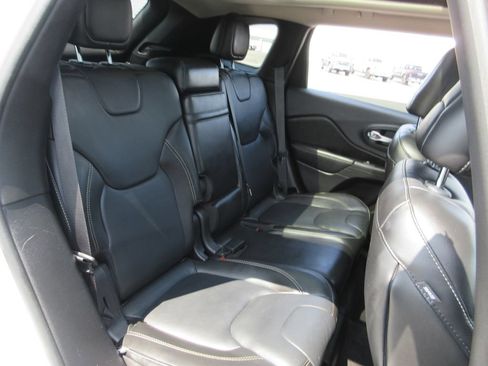 Used 2015 Jeep Cherokee Limited AWD/4WD image 23