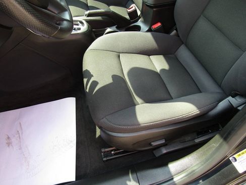 Used 2016 Chevrolet Cruze LT FWD image 10