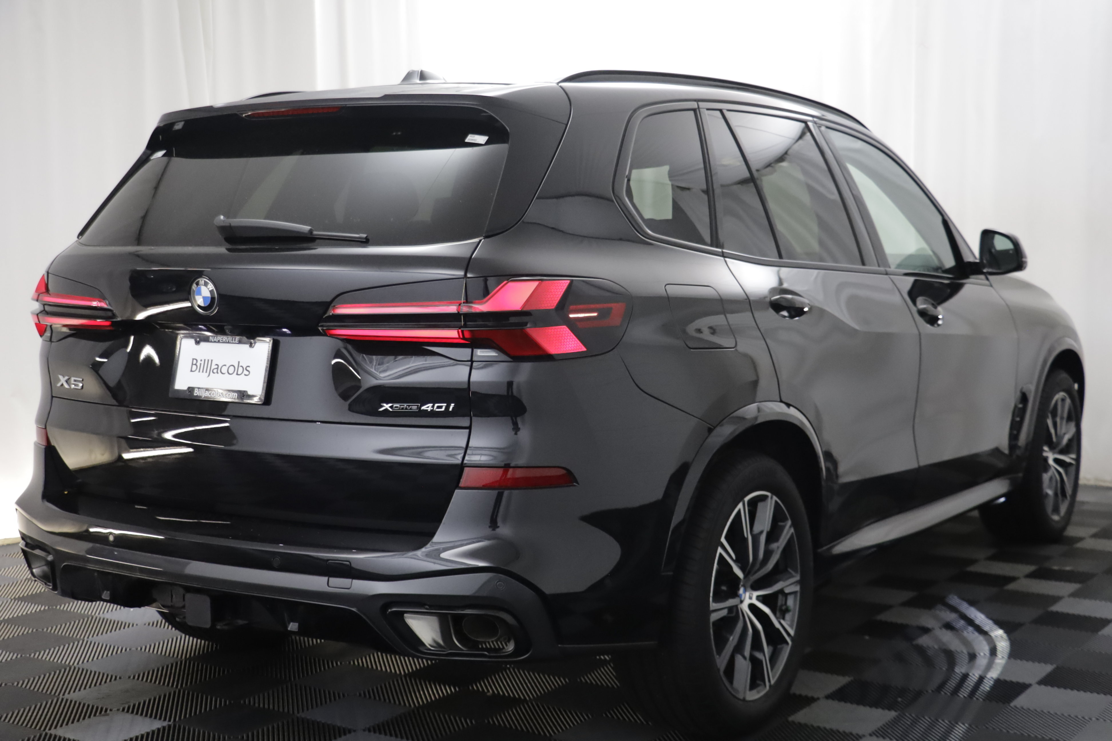 Used 2026 BMW X5 xDrive40i w/ M Sport Package AWD/4WD image 16