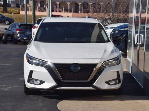 Used 2023 Nissan Sentra SR w/ Trunk Package image 11