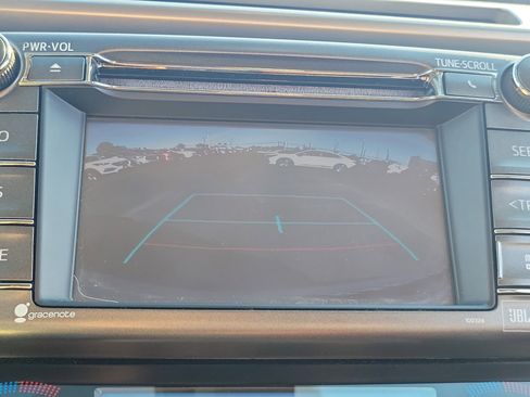 Used 2015 Toyota RAV4 Limited image 23