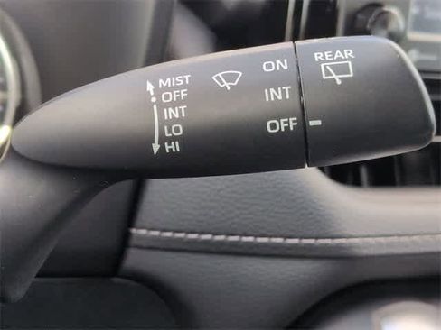 Used 2022 Toyota RAV4 LE image 26