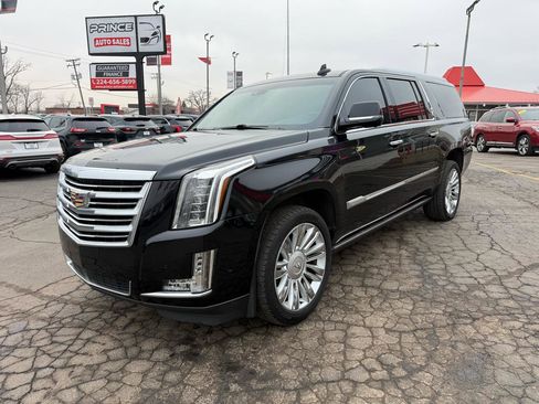 Used 2018 Cadillac Escalade ESV Platinum image 3