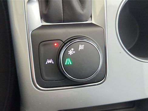 Used 2025 Chevrolet Blazer LT FWD image 29