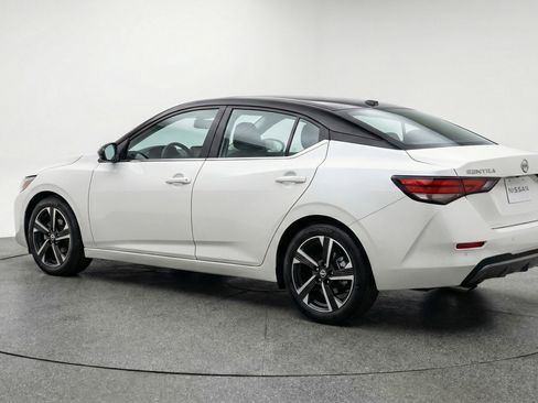 Used 2025 Nissan Sentra SV FWD image 6