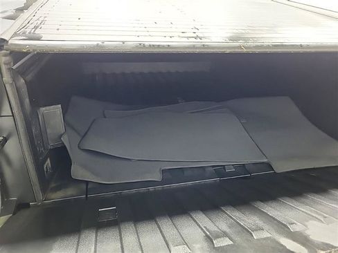 Used 2024 Tesla Cybertruck AWD Crew Cab image 9