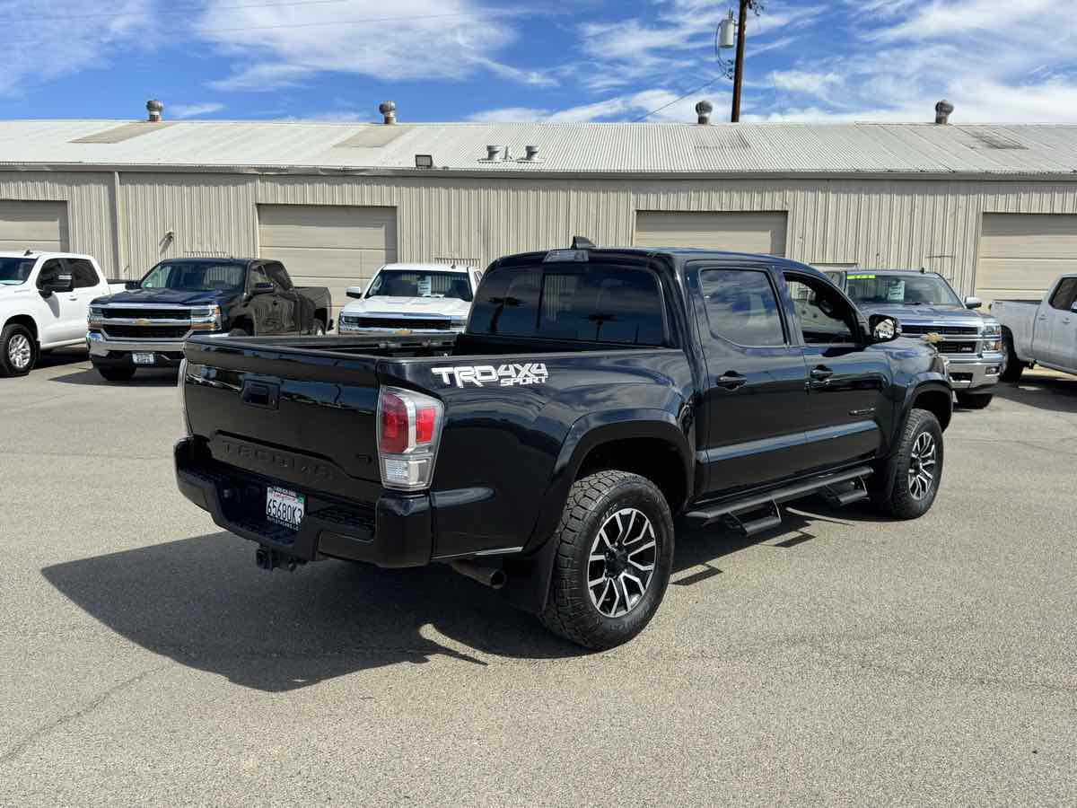 Used 2022 Toyota Tacoma TRD Sport w/ TRD Premium Sport Package AWD/4WD image 12