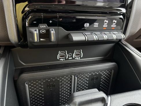 New 2026 RAM 3500 Laramie AWD/4WD image 21
