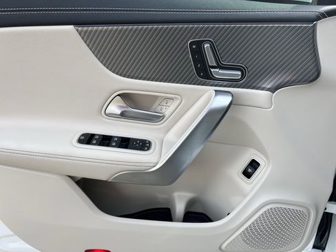 Used 2025 Mercedes-Benz CLA 250 image 14