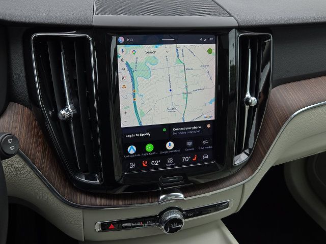 Used 2022 Volvo XC60 B5 Momentum w/ Climate Package AWD/4WD image 17