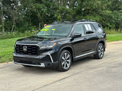 Used 2025 Honda Pilot Elite image 2