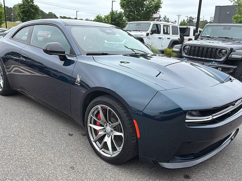 Used 2024 Dodge Charger Scat Pack w/ Plus Group AWD/4WD image 5