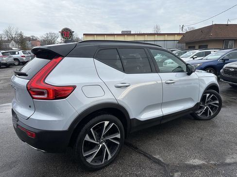Used 2020 Volvo XC40 T5 R-Design image 23