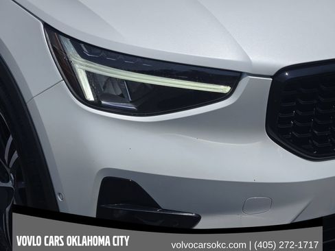 Certified 2023 Volvo XC40 B4 Plus w/ Driver Assist Package FWD image 10