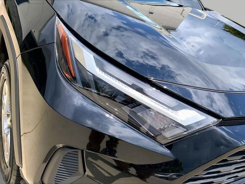 Used 2024 Toyota RAV4 XLE FWD image 25