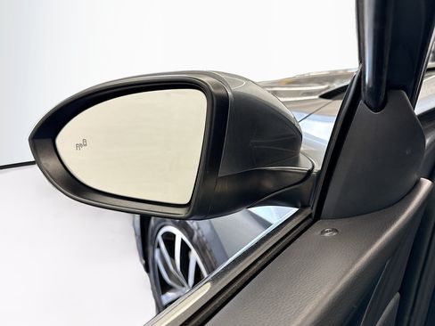 Used 2025 Volkswagen Jetta SE FWD image 16