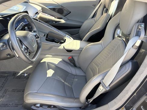 Used 2024 Chevrolet Corvette Stingray Premium Conv w/ Z51 Performance Package RWD image 16