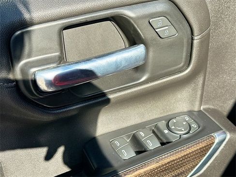 Used 2020 Chevrolet Silverado 1500 LT w/ All-Star Edition image 17