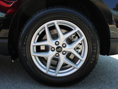 Used 2023 Ford Edge SEL image 9