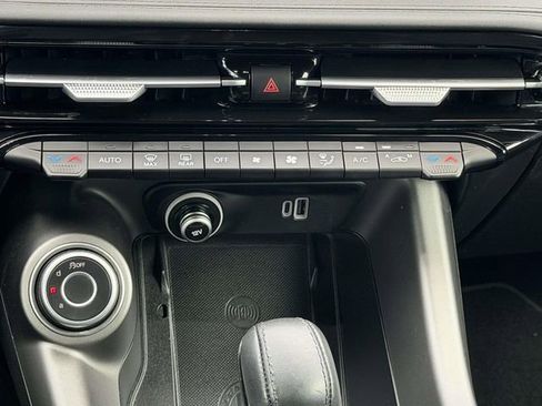 Used 2024 Alfa Romeo Tonale Ti image 17