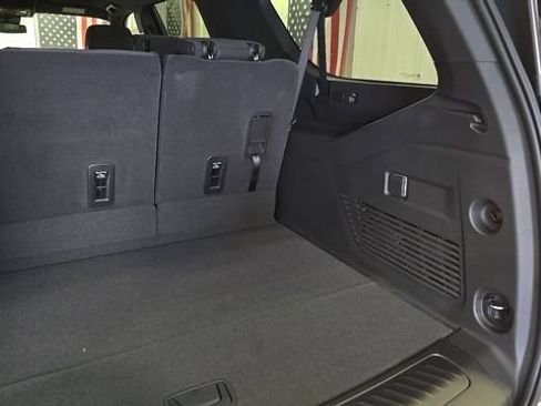New 2026 Chevrolet Suburban LS w/ Max Trailering Package AWD/4WD image 12