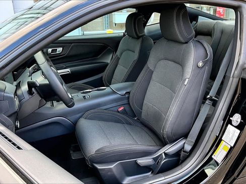 Used 2025 Ford Mustang Coupe image 7