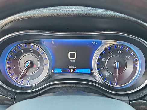 Used 2019 Chrysler 300 Limited w/ Safetytec Plus Group RWD image 16