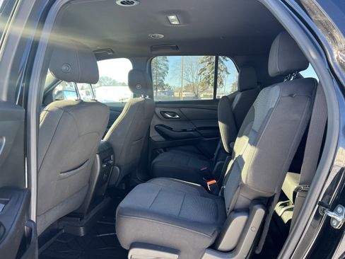 Certified 2023 Chevrolet Traverse LT w/ LPO, Floor Liner Package image 13