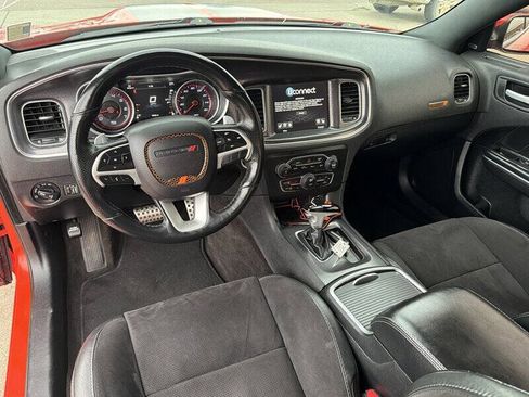 Used 2018 Dodge Charger R/T w/ Plus Group RWD image 11