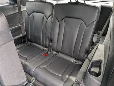 Used 2018 Audi Q7 3.0T Prestige w/ Prestige Package image 21