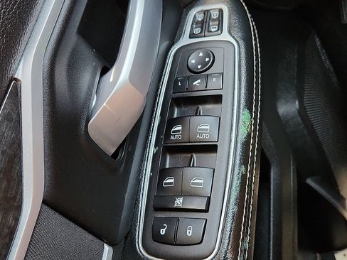 Used 2024 RAM 2500 Big Horn w/ Off Road Package AWD/4WD image 17