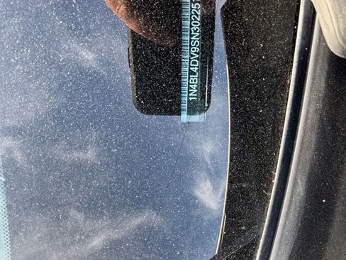 Used 2025 Nissan Altima 2.5 SV image 10